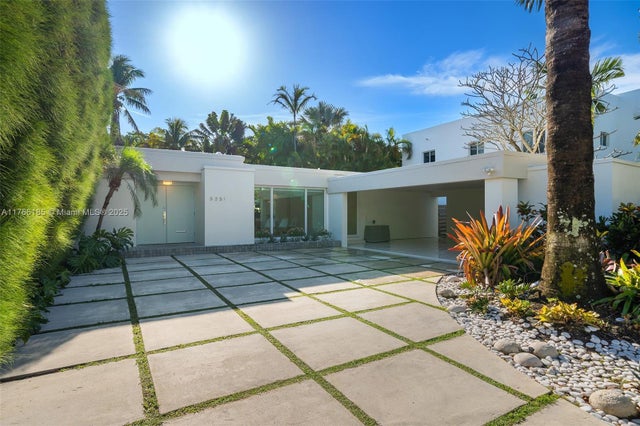 2 of 42 - 5251 La Gorce Dr, Miami Beach, FL