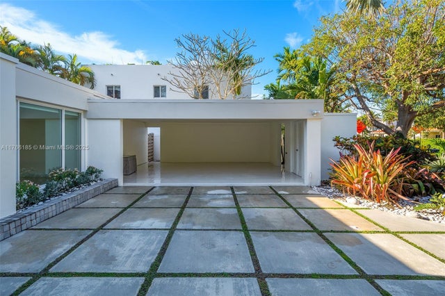 5 of 42 - 5251 La Gorce Dr, Miami Beach, FL