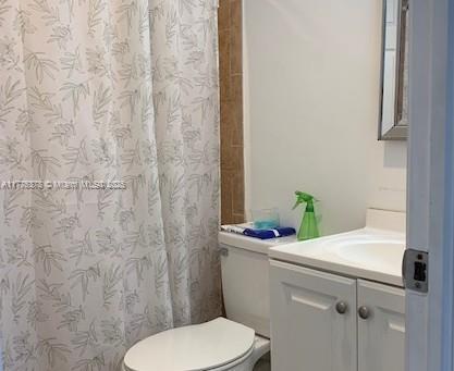 4 of 18 - 2514 Adams St, Hollywood, FL