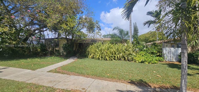 5 of 14 - 2011 Plunkett St, Hollywood, FL
