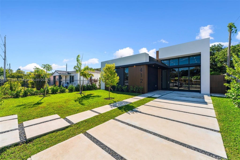 412 Nw 47th St, Miami