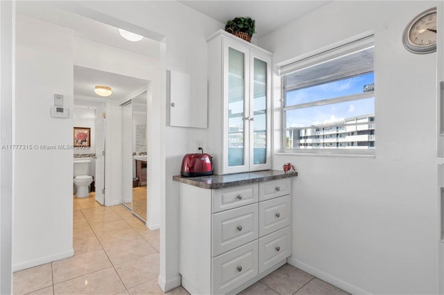 5 of 43 - 2801 Nw 47th Ter 205b, Lauderdale Lakes, FL
