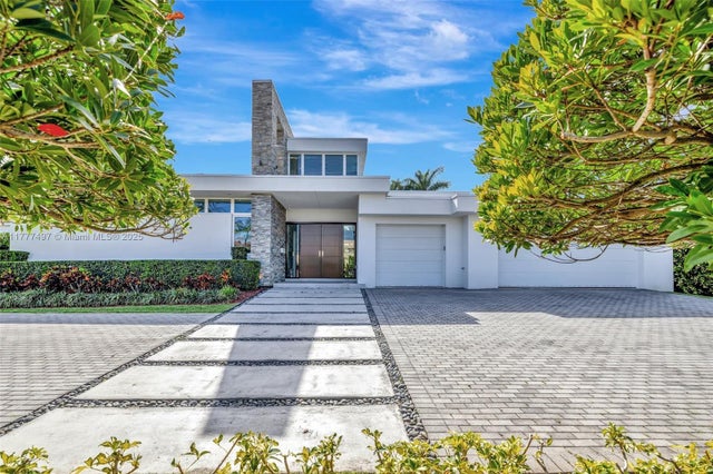 4 of 53 - 907 Diplomat Pkwy, Hallandale Beach, FL