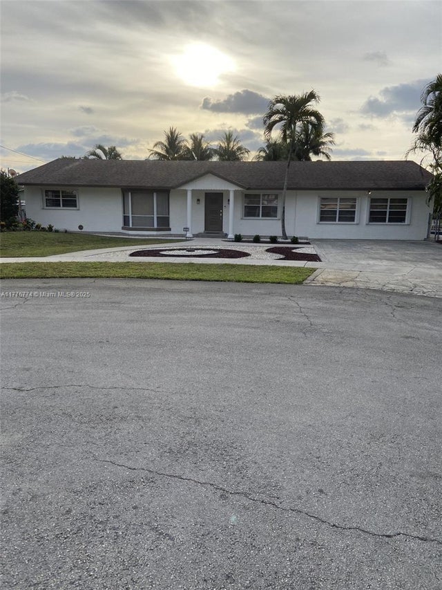 1 of 96 - 1601 N 29th Ave, Hollywood, FL