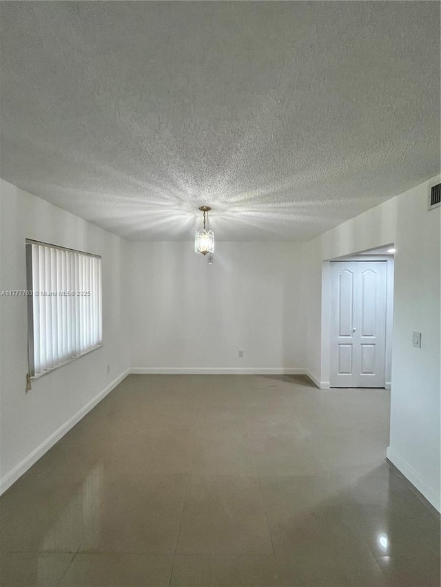5 of 30 - 1930 Nw 119th St 702, Miami, FL