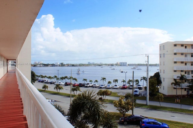 3 of 45 - 2903 Point East Dr K411, Aventura, FL