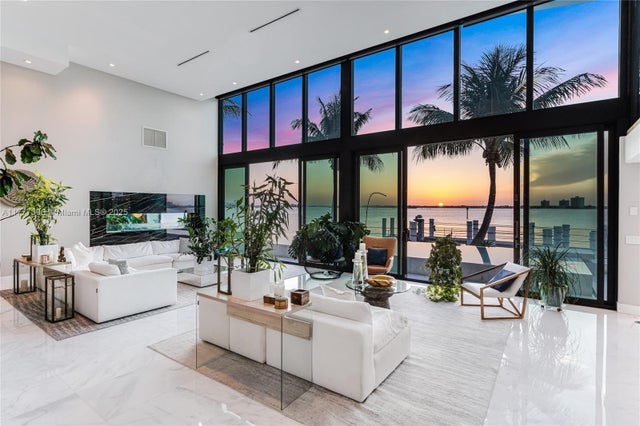 3 of 74 - 7960 Biscayne Point Cir, Miami Beach, FL