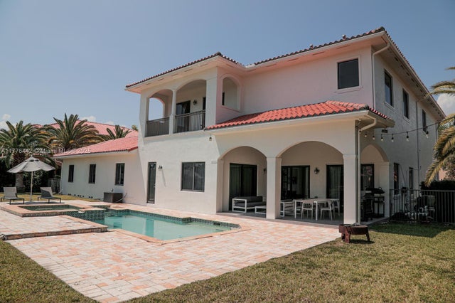 4 of 33 - 19209 Sw 80th Ct, Cutler Bay, FL