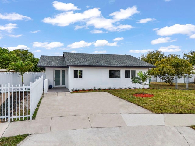 2 of 40 - 20860 Nw 28th Ave, Miami Gardens, FL