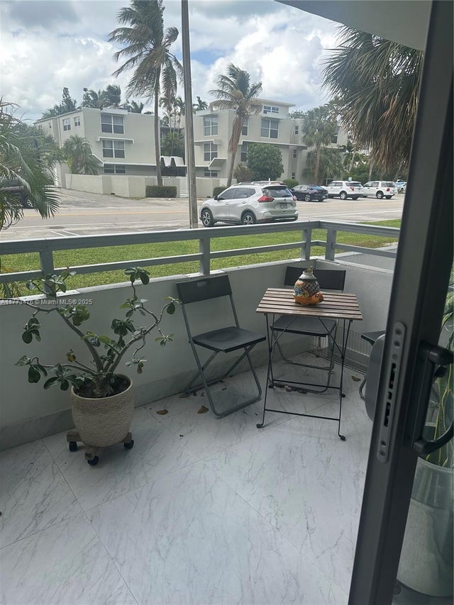 5 of 26 - 1080 94 St 110, Bay Harbor Islands, FL