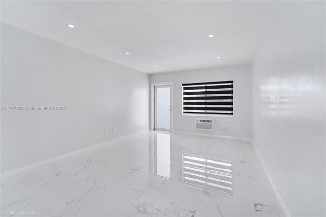 3 of 23 - 641 Espanola Way 35, Miami Beach, FL