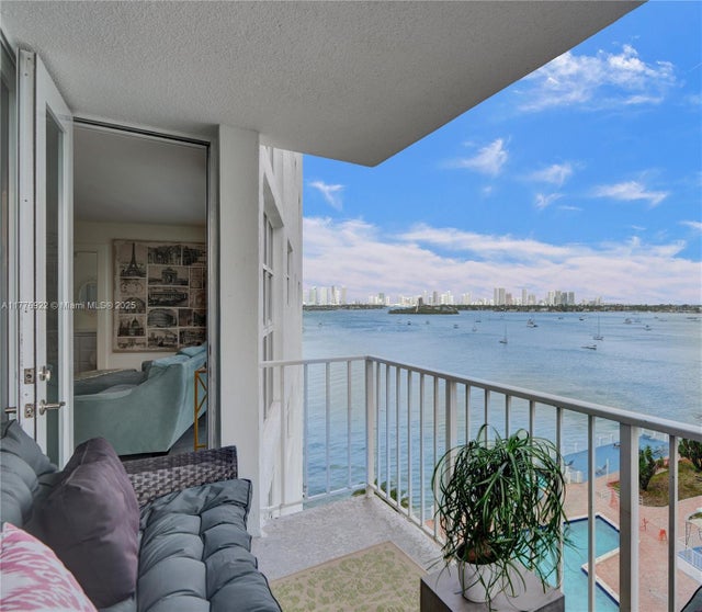 3 of 48 - 1228 West Ave 603, Miami Beach, FL