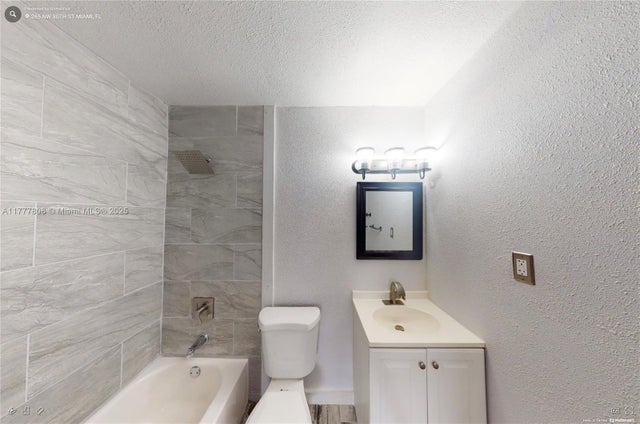 4 of 16 - 265 Nw 80th St, Miami, FL
