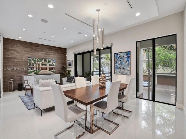 3 of 12 - 207 Ne 13th Ave 207, Fort Lauderdale, FL
