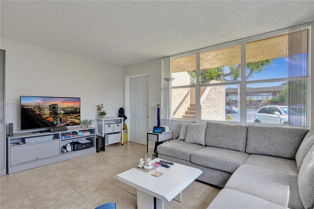 4 of 41 - 9121 Sunrise Lakes Blvd 101, Sunrise, FL