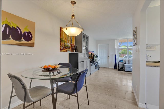 5 of 41 - 9121 Sunrise Lakes Blvd 101, Sunrise, FL