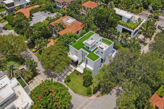 3 of 80 - 201 Buttonwood Dr, Key Biscayne, FL