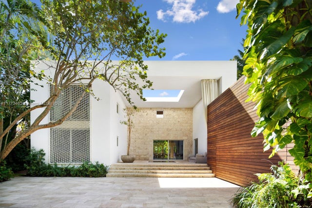 1 of 37 - 1500 W 23rd St, Miami Beach, FL