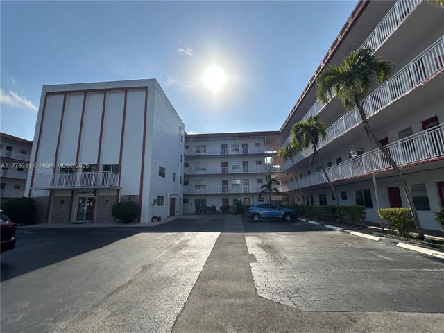 2 of 41 - 4000 Nw 44th Ave 306, Lauderdale Lakes, FL