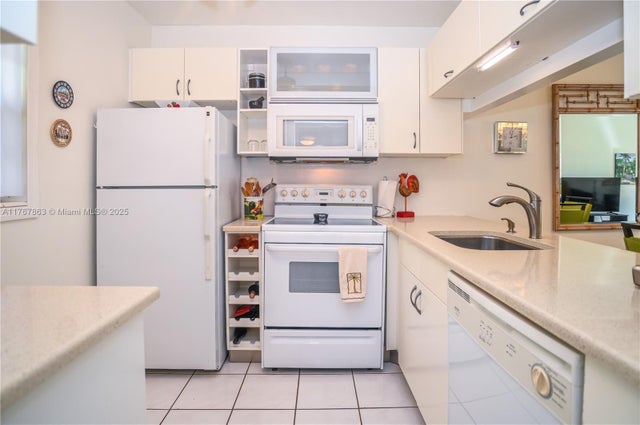 4 of 71 - 5100 Nw 35th St 107, Lauderdale Lakes, FL
