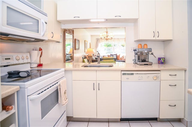 5 of 71 - 5100 Nw 35th St 107, Lauderdale Lakes, FL