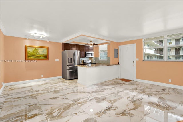 1 of 19 - 1811 Jefferson St 209, Hollywood, FL