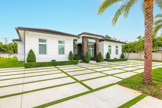 3 of 34 - 5815 Sw 107th Pl, Miami, FL