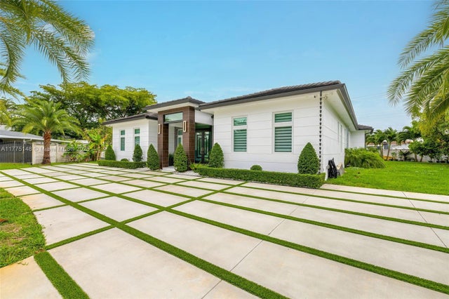 4 of 34 - 5815 Sw 107th Pl, Miami, FL