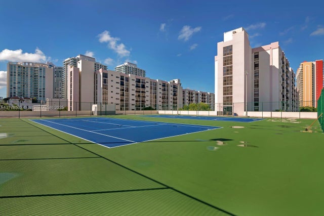 2 of 18 - 17021 N Bay Rd 322, Sunny Isles Beach, FL