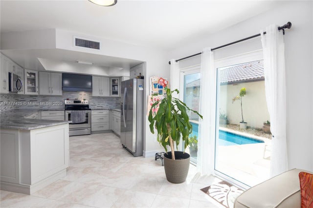 5 of 40 - 10263 Islander Dr, Boca Raton, FL