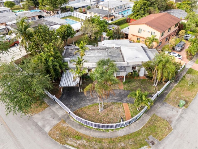 2 of 9 - 660 E 10th Pl, Hialeah, FL