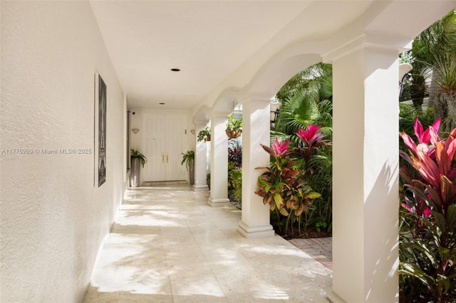 2 of 52 - 3707 Ne 214th St 14, Aventura, FL