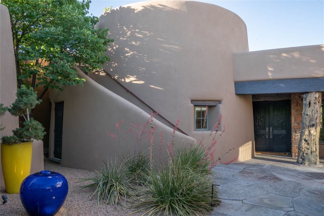 26 Estates Drive, Santa Fe
