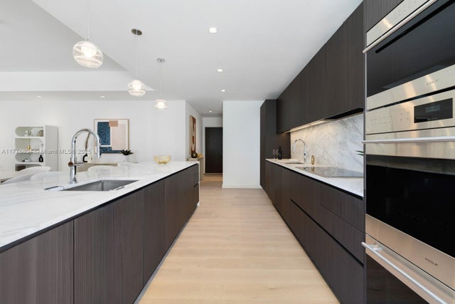 3 of 20 - 340 W 42nd St 601, Miami Beach, FL