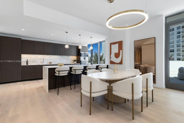 4 of 20 - 340 W 42nd St 601, Miami Beach, FL