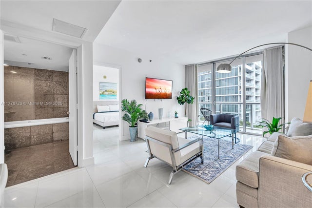 4 of 17 - 485 Brickell Ave 1711, Miami, FL