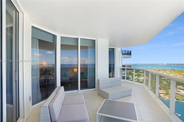 4 of 60 - 4779 Collins Ave 2908, Miami Beach, FL