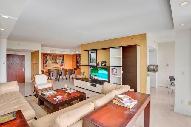 5 of 24 - 2000 Island Blvd 503, Aventura, FL