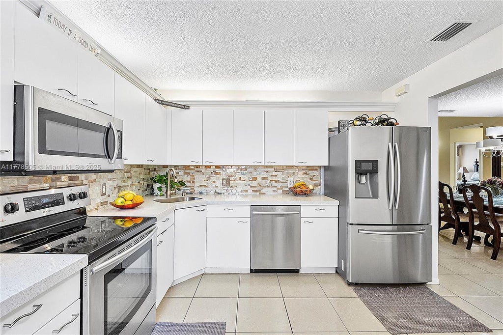 4101 E Coral Tree Cir 313, Coconut Creek