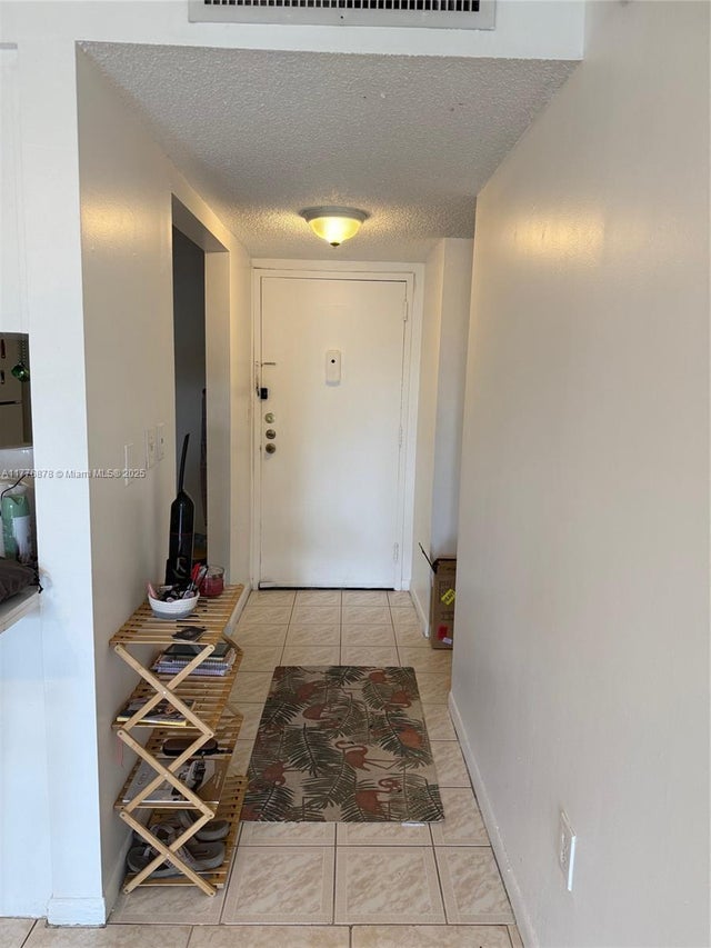 4 of 18 - 16465 Ne 22nd Ave 505, North Miami Beach, FL