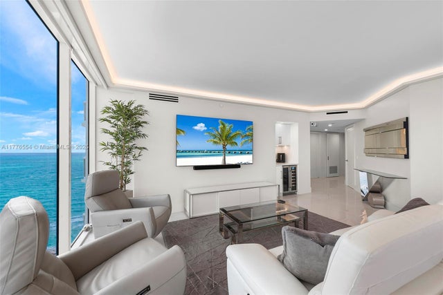 3 of 48 - 4775 Collins Ave 2607, Miami Beach, FL