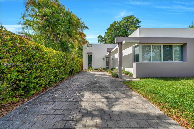 1 of 26 - 548 Ne 70th St, Miami, FL