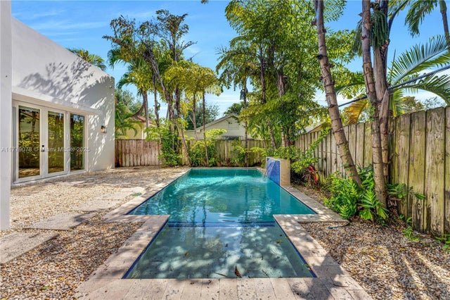 5 of 26 - 548 Ne 70th St, Miami, FL