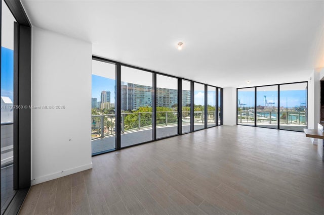 2 of 36 - 500 Alton Rd 801, Miami Beach, FL