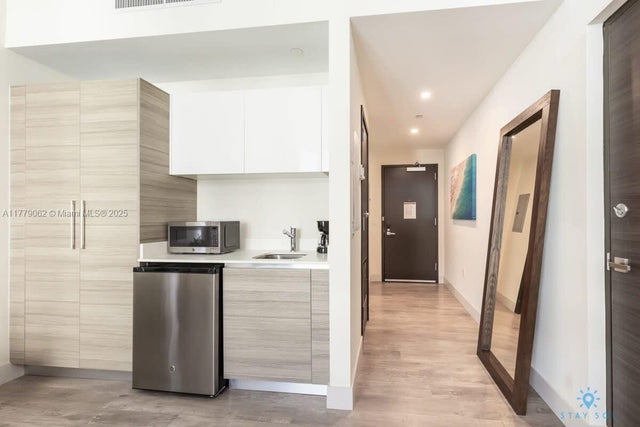 5 of 39 - 777 N Ocean Dr S503, Hollywood, FL