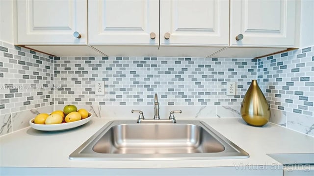 5 of 15 - 3030 Collins Ave 2f, Miami Beach, FL