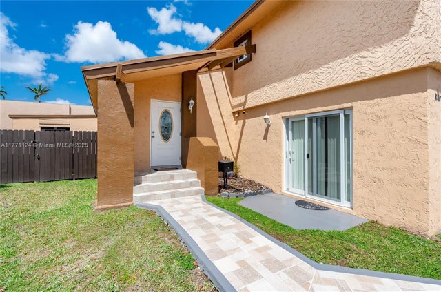 5 of 41 - 1007 Nw 106th Ave Cir, Miami, FL