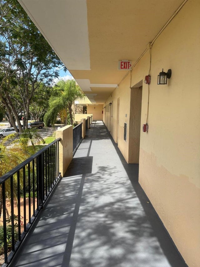 2 of 24 - 151 Berkley Rd 206, Hollywood, FL