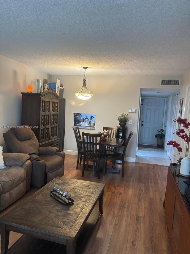 5 of 24 - 151 Berkley Rd 206, Hollywood, FL