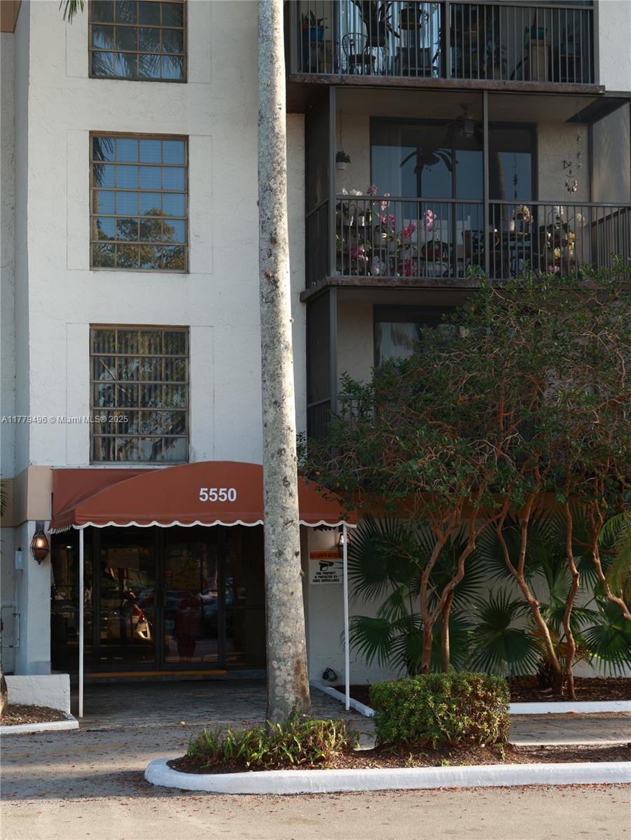 5550 Nw 44th St 418b, Lauderhill